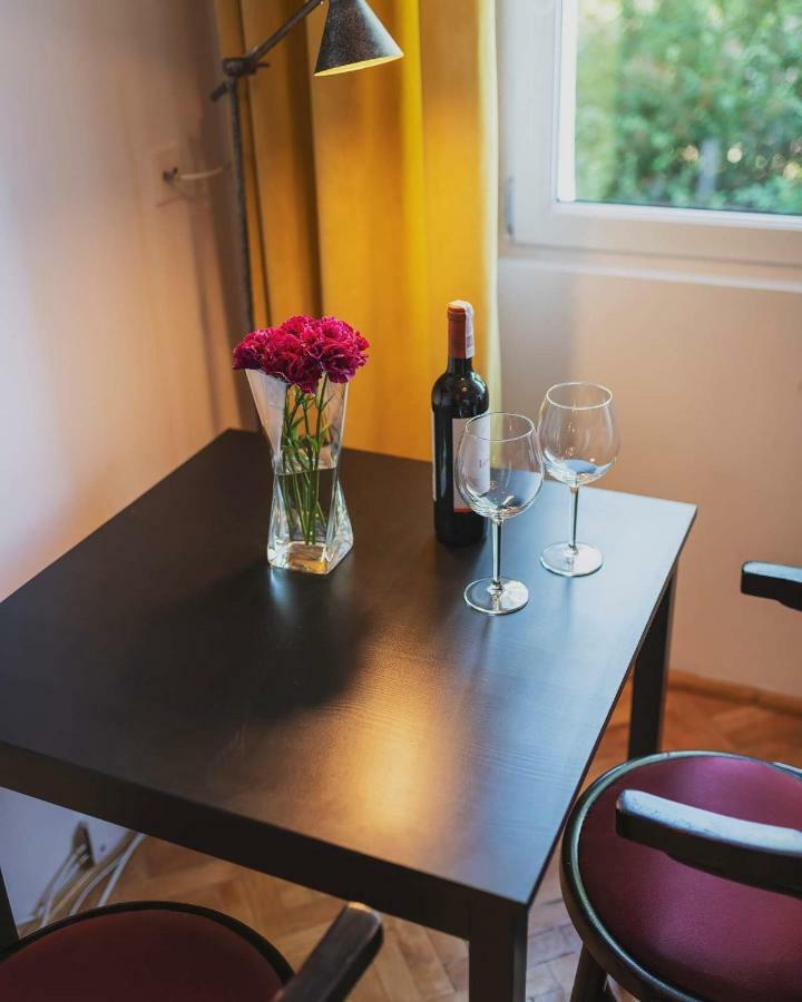 Mieszkanko Na Stawki Netflix Apartamento Varsovia Exterior foto