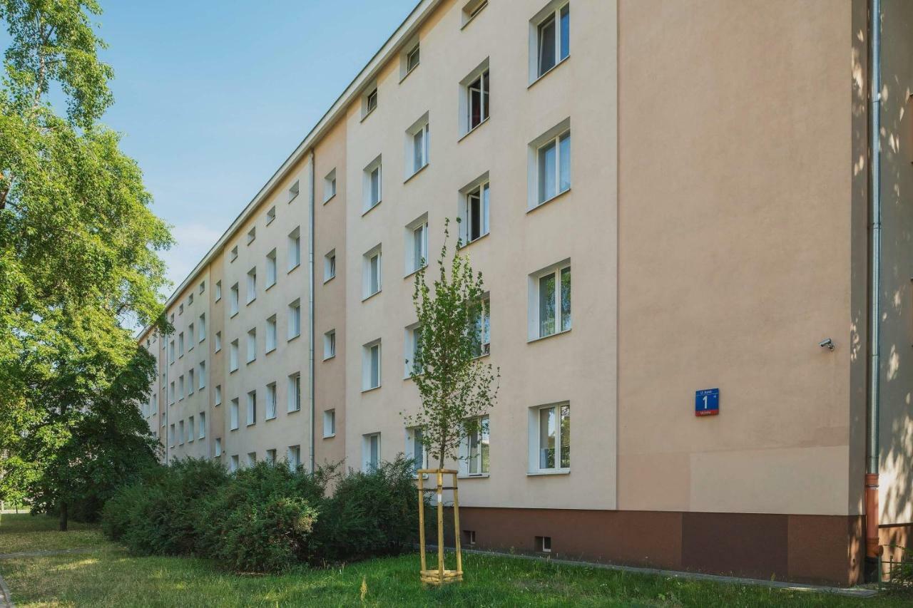 Mieszkanko Na Stawki Netflix Apartamento Varsovia Exterior foto